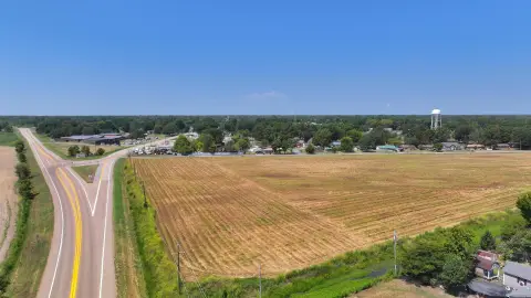 Highway Frontage Acreage in Clarendon