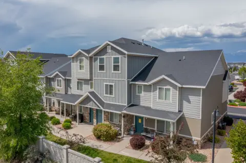 Vineyard Fourplex in Edgewater