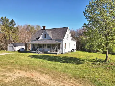 Restored Farmhouse on Picturesque Acres