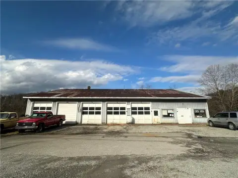 Six-Bay Garage on Large Lot