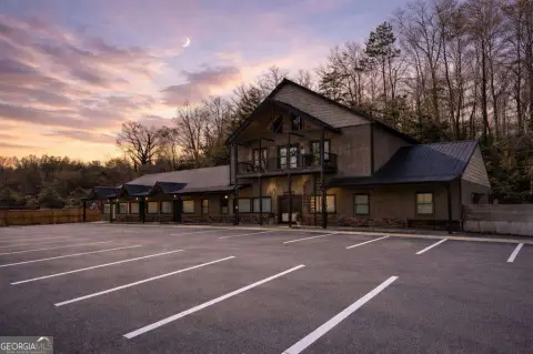 Mixed-Use Property with Lodging