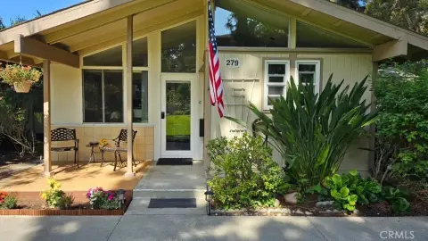 Triplex Cottage