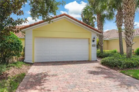 Maintained Duplex Property