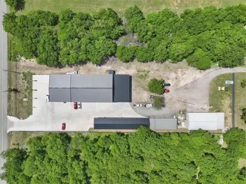 Live-Work Estate in Crowley, Texas