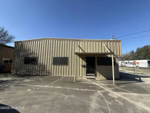 Metal Office/Warehouse with Yard