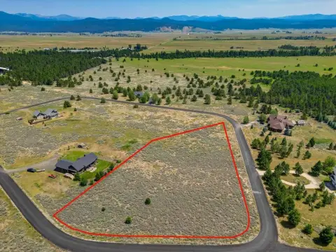 Level Homesite with Scenic Views