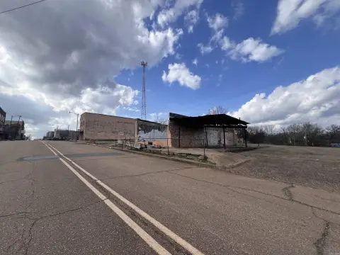 Corner Lot in Downtown Camden