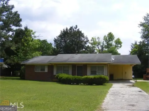 Commercial Land with Building