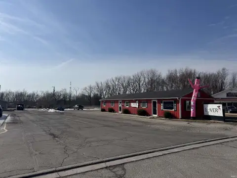 Retail Building with On-Site Parking