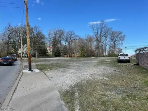 Corner Commercial Land in Parkersburg