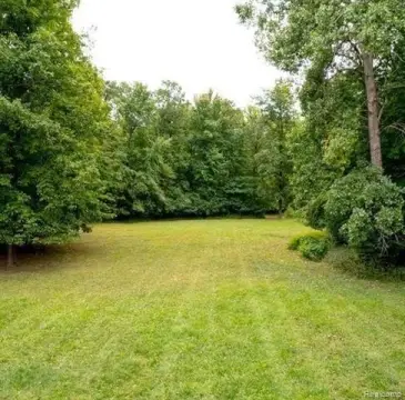 Bingham Farms 1.4-Acre Residential Land