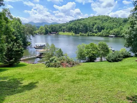 Lakefront Lot in Stonecrest Subdivision