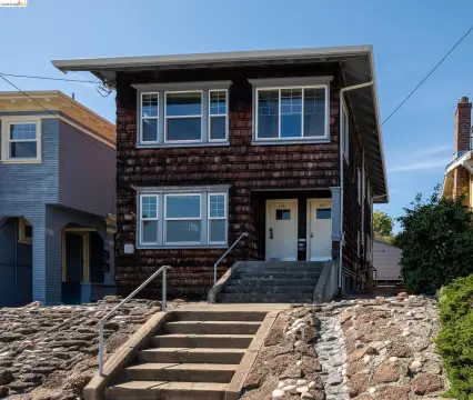 1910 Duplex with In-Unit Laundry