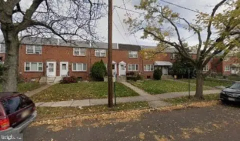 Residential Duplex with Private Parking