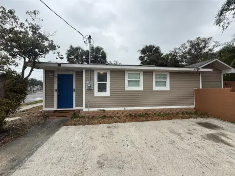 Renovated Duplex on One Lot