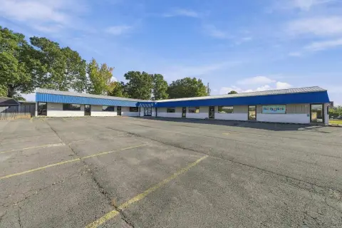 Multi-Entry Office Building