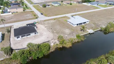 Waterfront Lot in Cape Coral