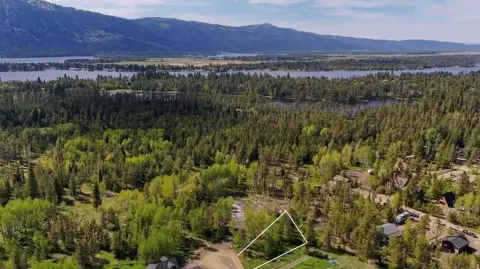 Residential Land in Donnelly, ID