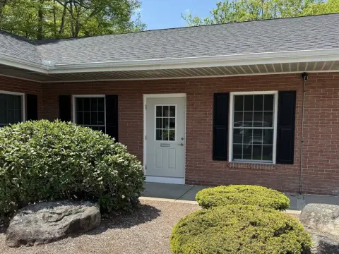 Sturbridge Office Unit For Rent