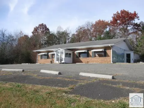 Equipped Restaurant Building