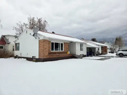 Ashton Duplex with Income Potential