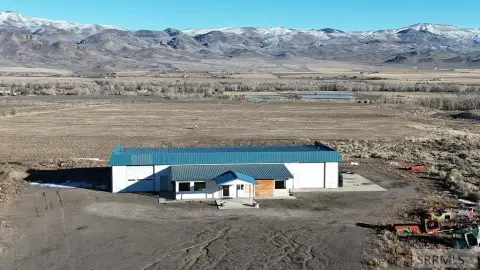 Automotive Shop with Retail Space