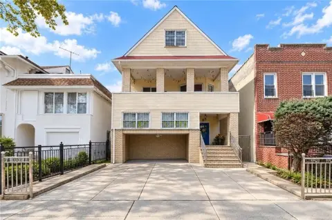 Triplex with Front Terrace