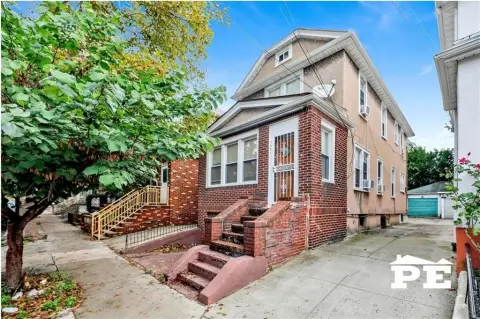 Detached Two-Family Duplex
