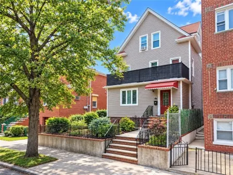 Triplex with Private Driveway