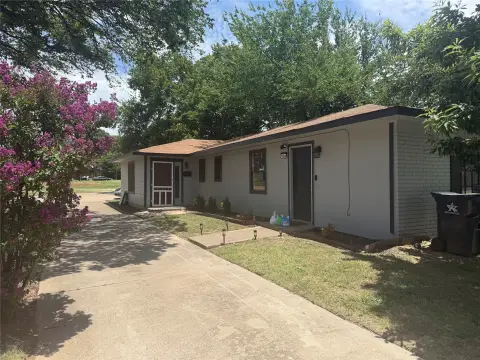 Renovated Duplex Near UTA