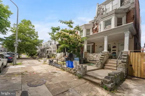 Victorian Triplex with Private Entrance