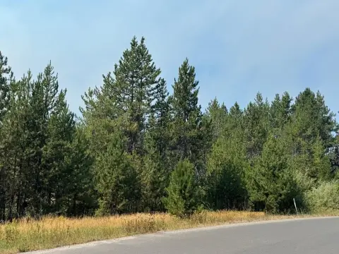 Land Near Cascade Lake