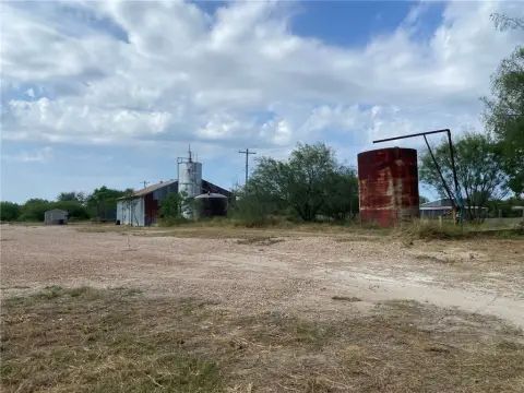 Industrial Land with Agricultural Area