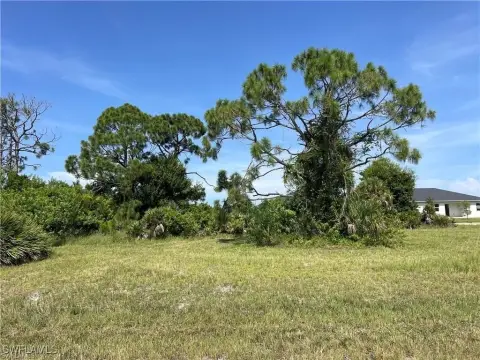 Oversized Lot in Cape Coral