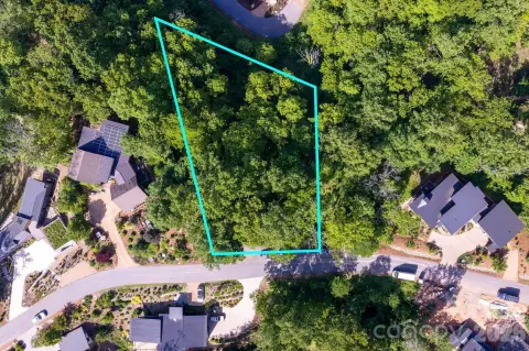 Sloping Homesite in Rivercrest Community
