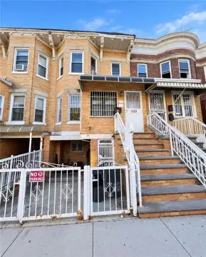 Duplex with Private Parking