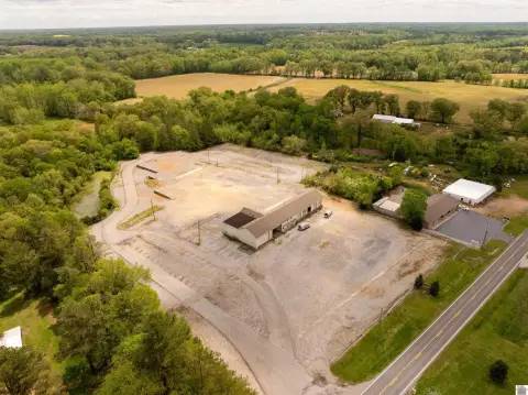 Versatile Commercial Property in Murray