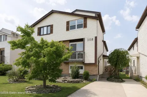Semi-Attached 3BR Home with Yard