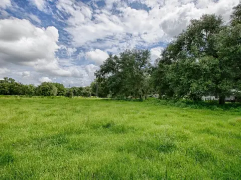 Ready-to-Build Homesite in Bushnell