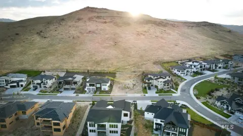 Boise Land with Hilltop Views