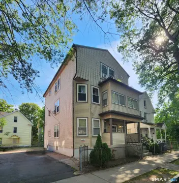Well-Maintained Multifamily with Parking