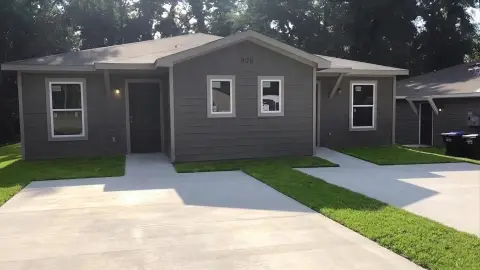 Duplex With Smart Home Features