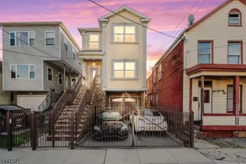 Three-Unit Under/Over Triplex