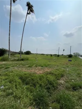 Commercial Land in Growing Area