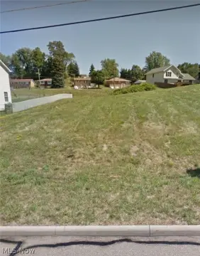 Residential Land in Desirable Neighborhood