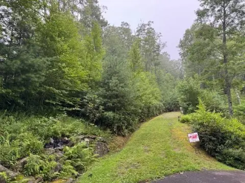 Homesite in Royal Pines Community