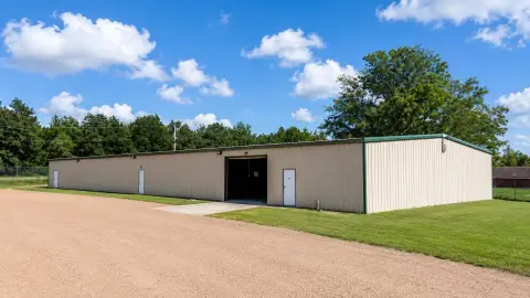 Multi-Use Flex Building with Fenced Yard