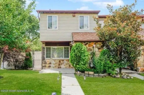 Renovated Duplex with Fenced Yard