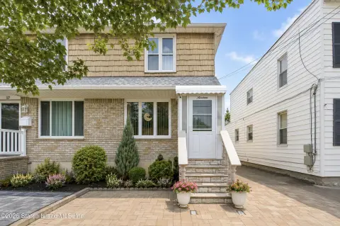 Semi-Attached Colonial Duplex