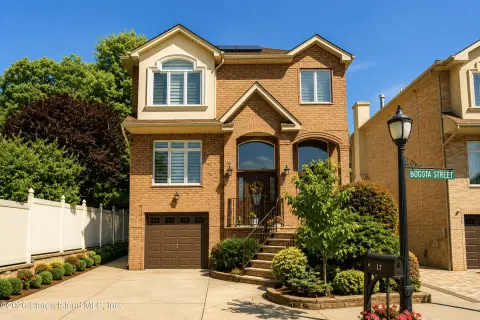 Detached Duplex with Garage